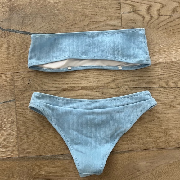 Strapless baby blue bikini - Picture 2 of 2